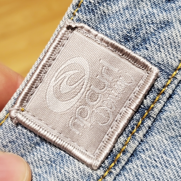 RIP CURL | Washed Blue Distressed Denim Mini Skirt in Size 9 - Picture 4 of 7